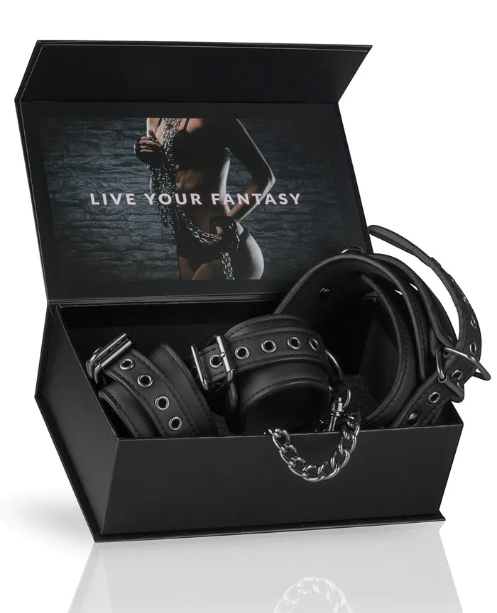 Easy Toys Faux Leather Collar w/Handcuffs - Black | Easy Toys Couples
